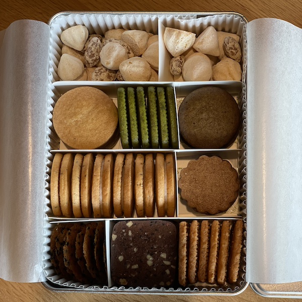 ギュッと詰め込んだ11種類のお菓子たち